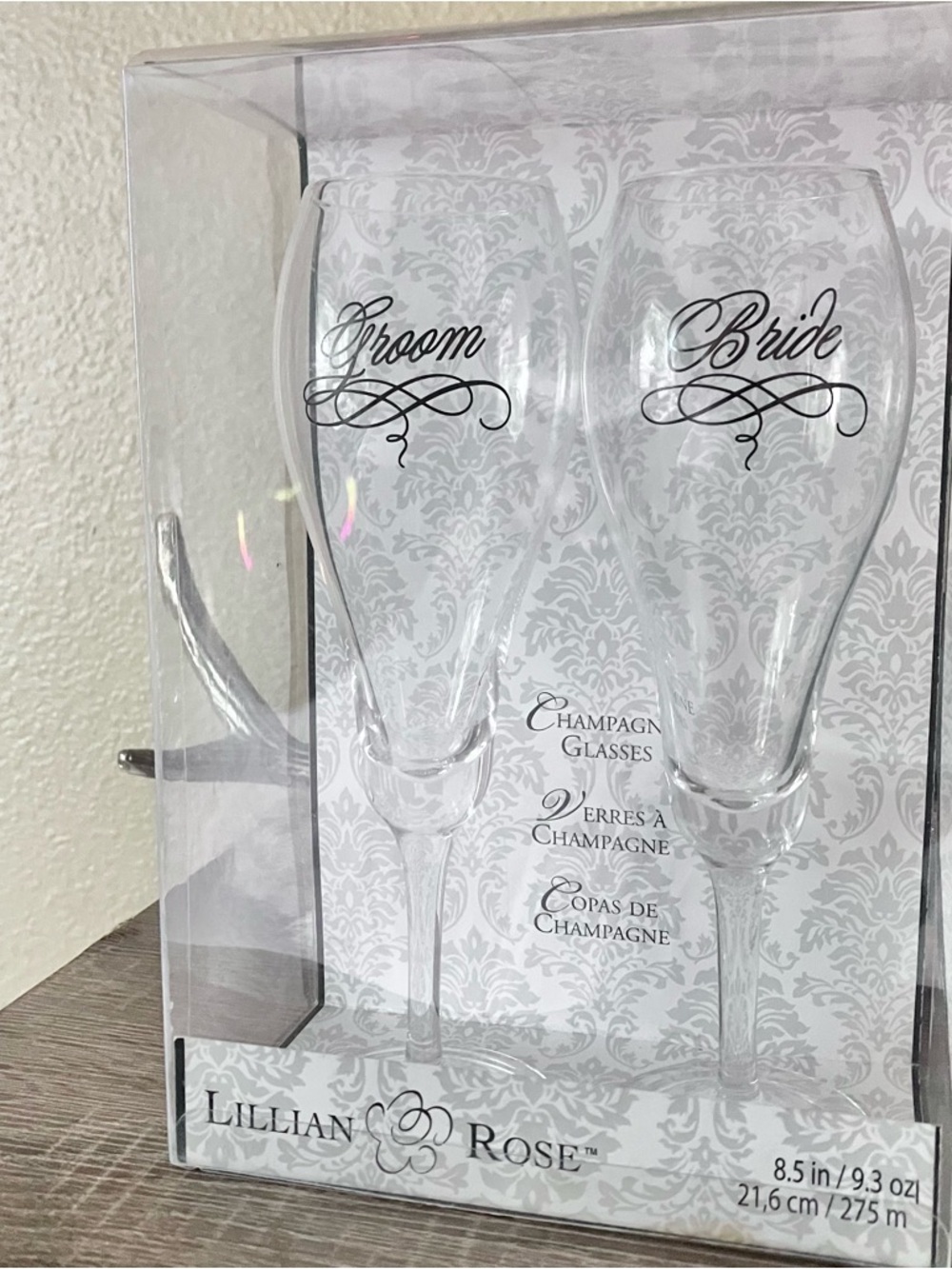 NIB Lillian Rose bride & groom champagne flutes